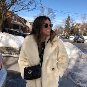 Meet your Posher, Jen